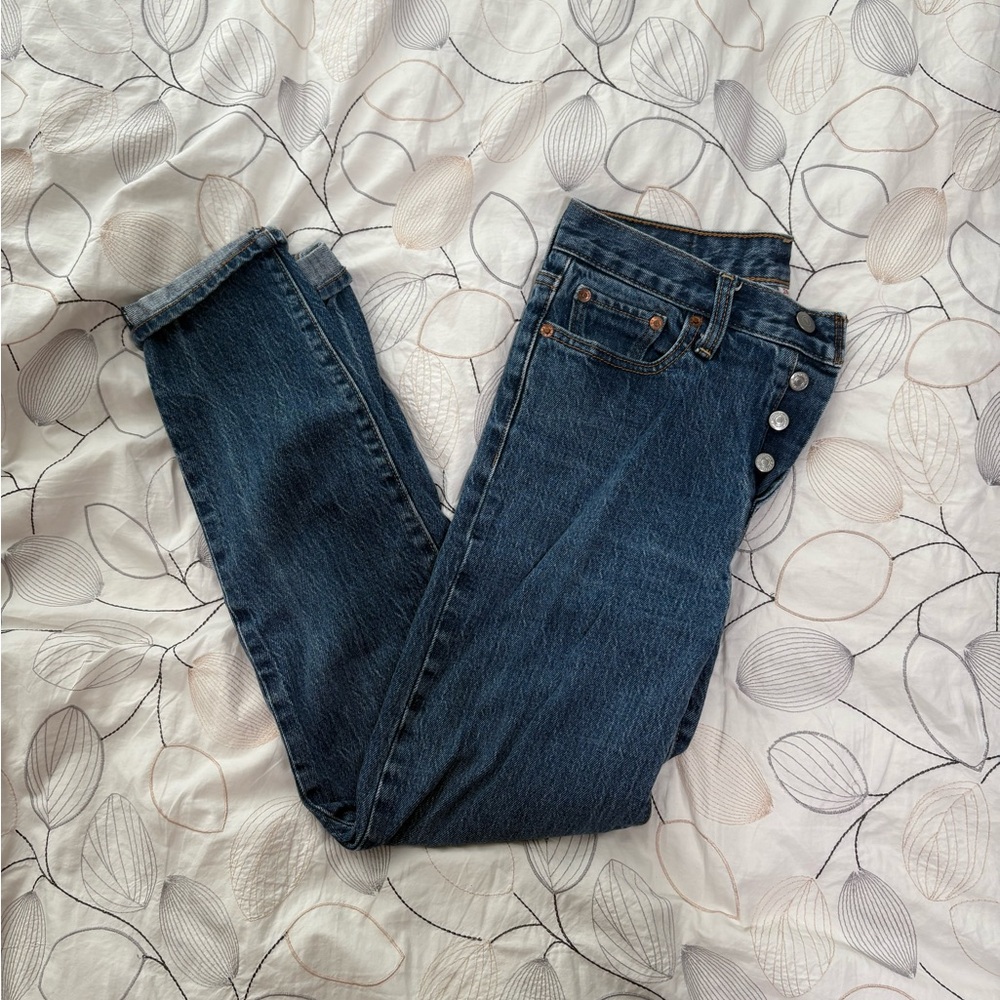 Levi’s Classic Blue Skinny Jeans size 26